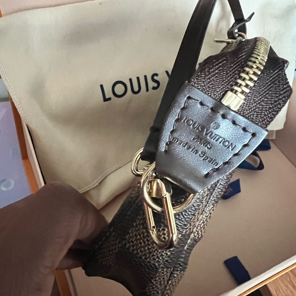 AUTHENTIC POCHETTE ACCESSORIES - Picture 6 of 9